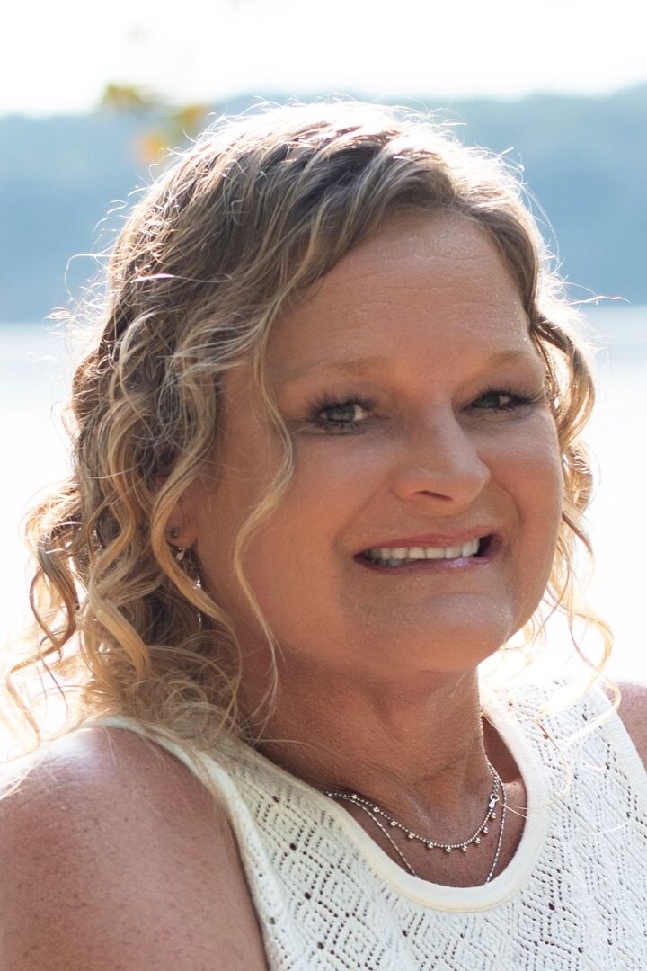 Kari Dunworth, Real Estate Salesperson in Dayton, Pryor Realty, Inc.