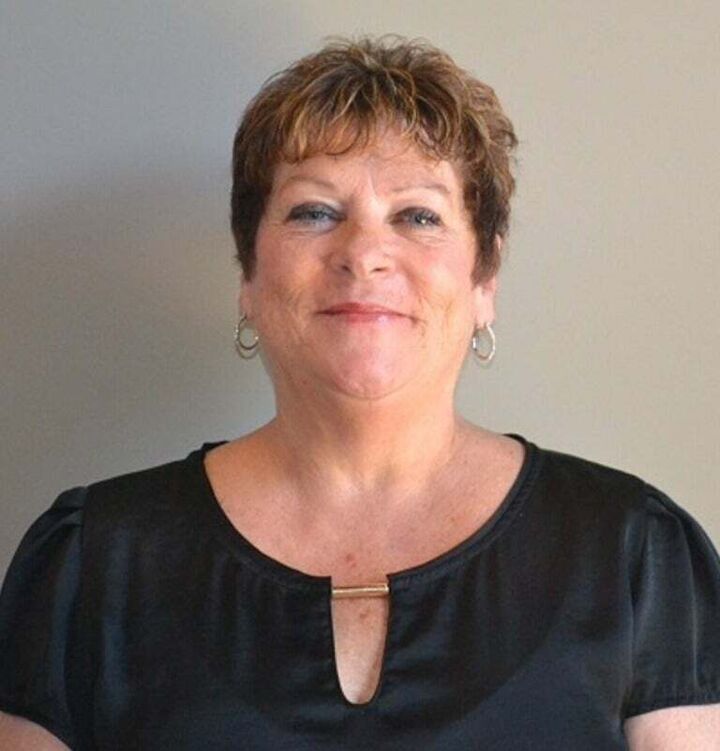 Karen Bazinet,  in Port Dover, Coldwell Banker Momentum Realty, Brokerage