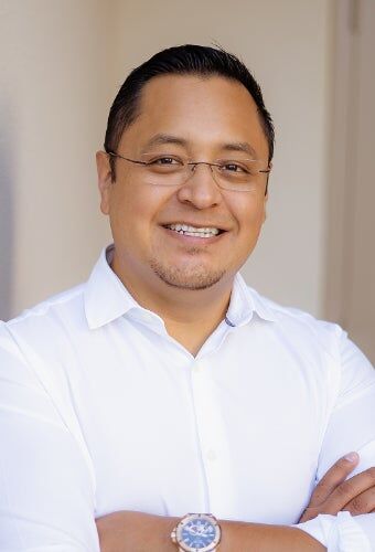 Felipe Bautista, Real Estate Broker in Kennewick, Tomlinson