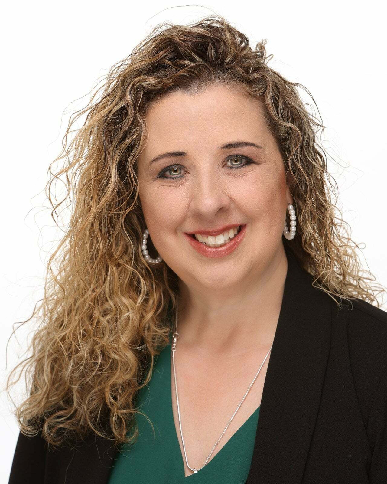 Deeanna Enfinger, Real Estate Salesperson in Goose Creek, Palmetto