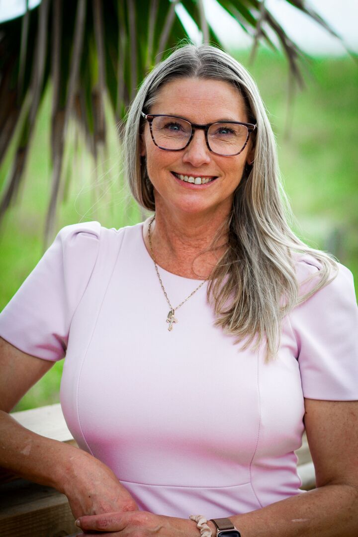 Faith Kuzmin, Real Estate Salesperson in Myrtle Beach, Paracle