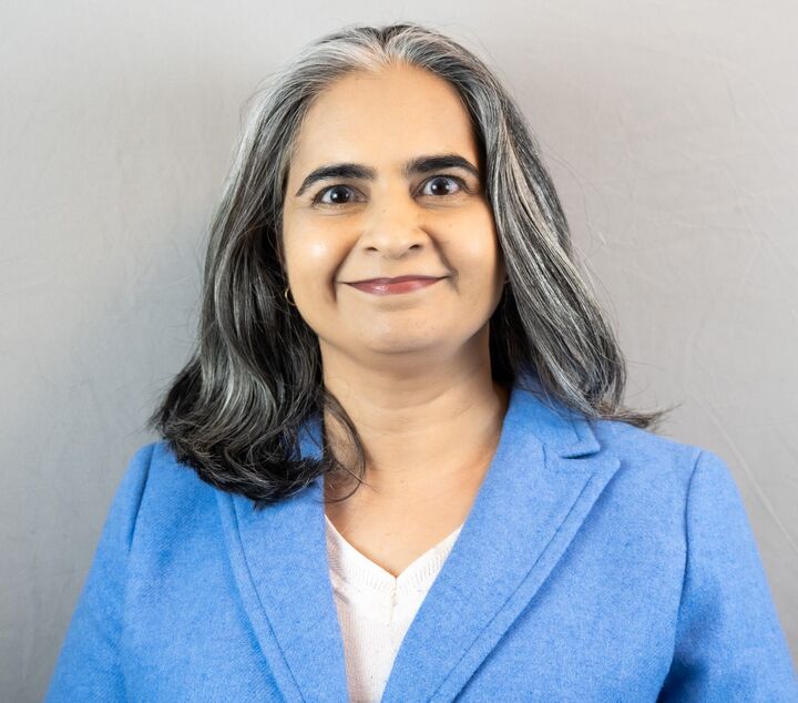 Sharon Mirza,  in Hauppauge, Realty Connect