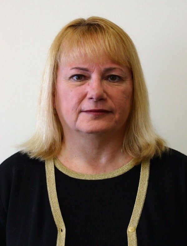 Celeste Jones, Real Estate Salesperson in Oakhurst, Solid Gold Realty