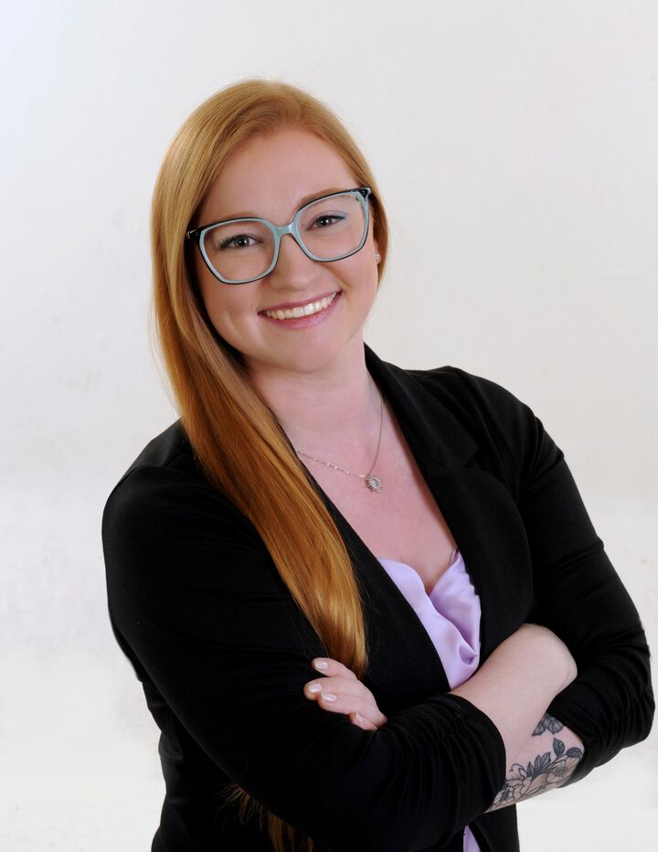 Kaitlin Vogelaar,  in Cross Lanes, Central