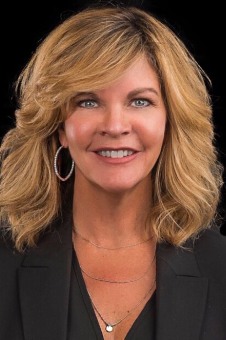 Jill Connell, Real Estate Salesperson in Grosse Pointe Farms, Professionals