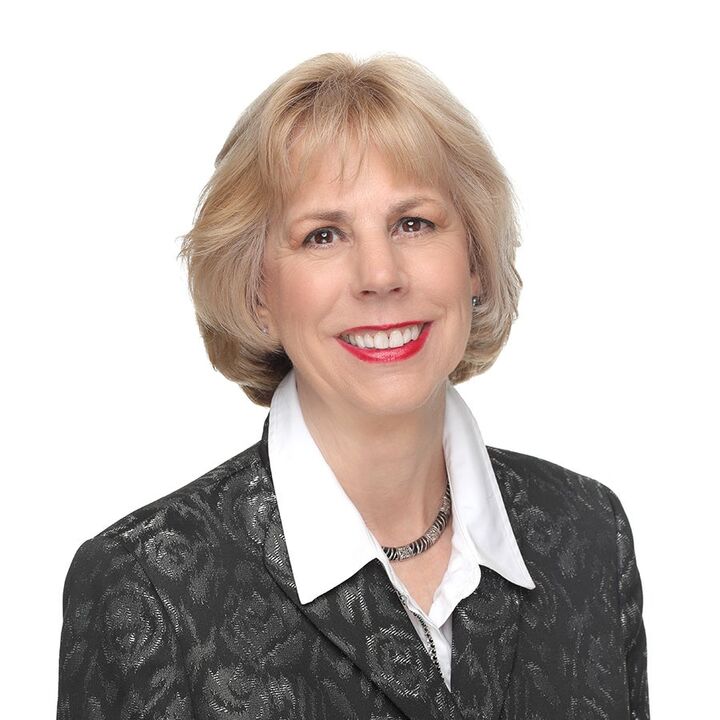 Carol Mundell, Real Estate Broker in San Diego, Affiliated