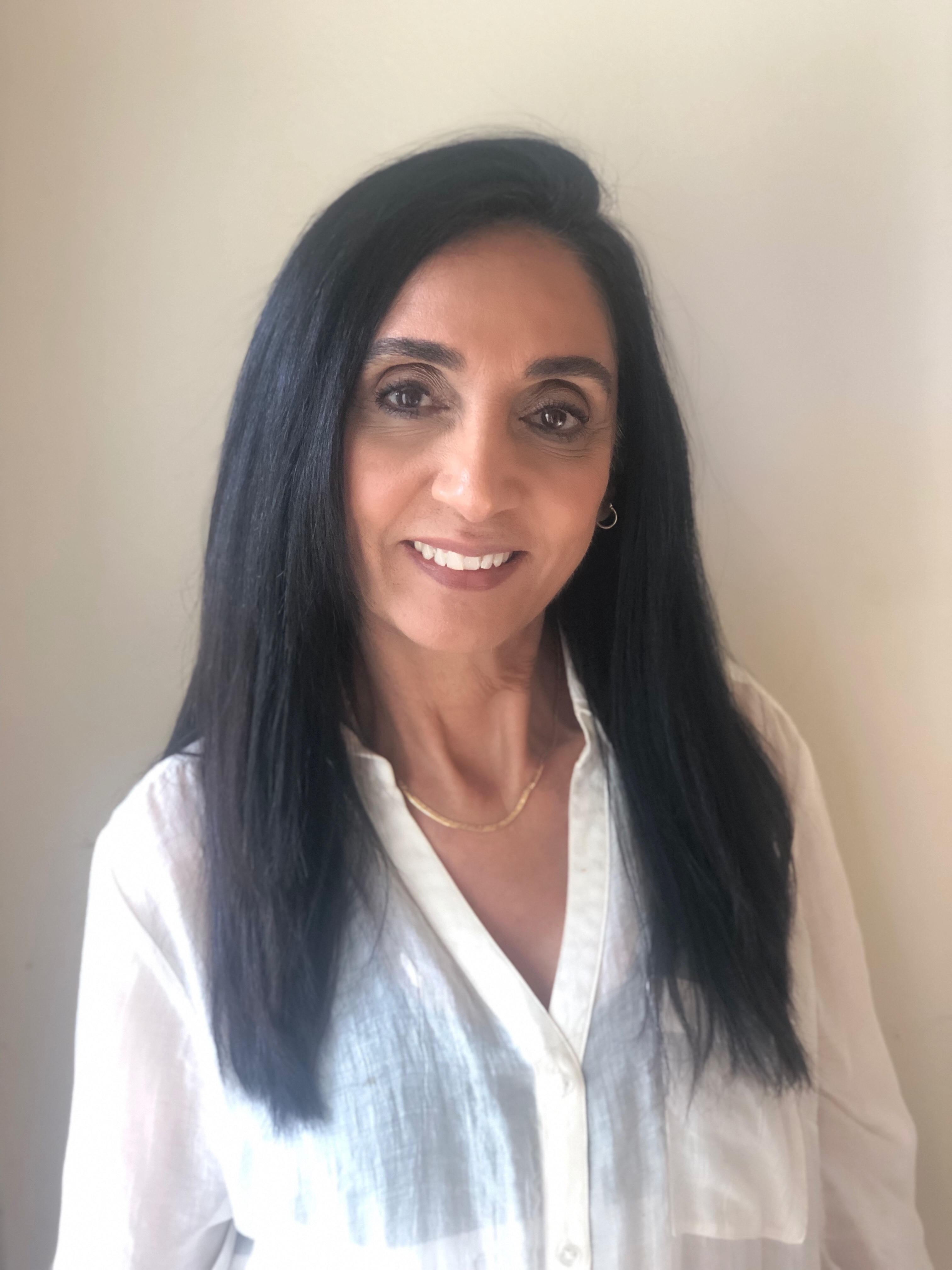 Shahla Yamin Dwatgarzadeh, in Calabasas, Pinnacle Estate Properties