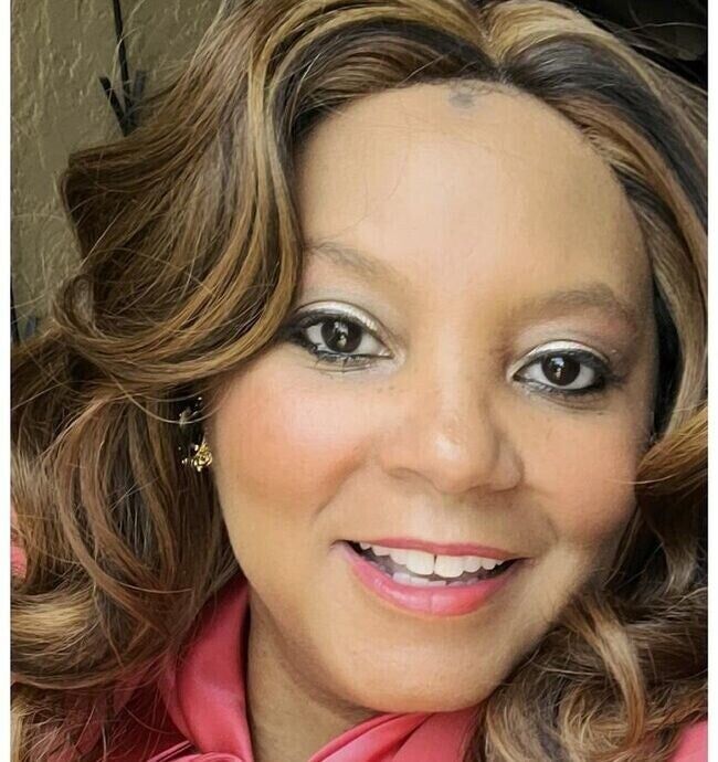 Candace Hubbard Crum, Real Estate Salesperson in Lake Worth, Premium Realty