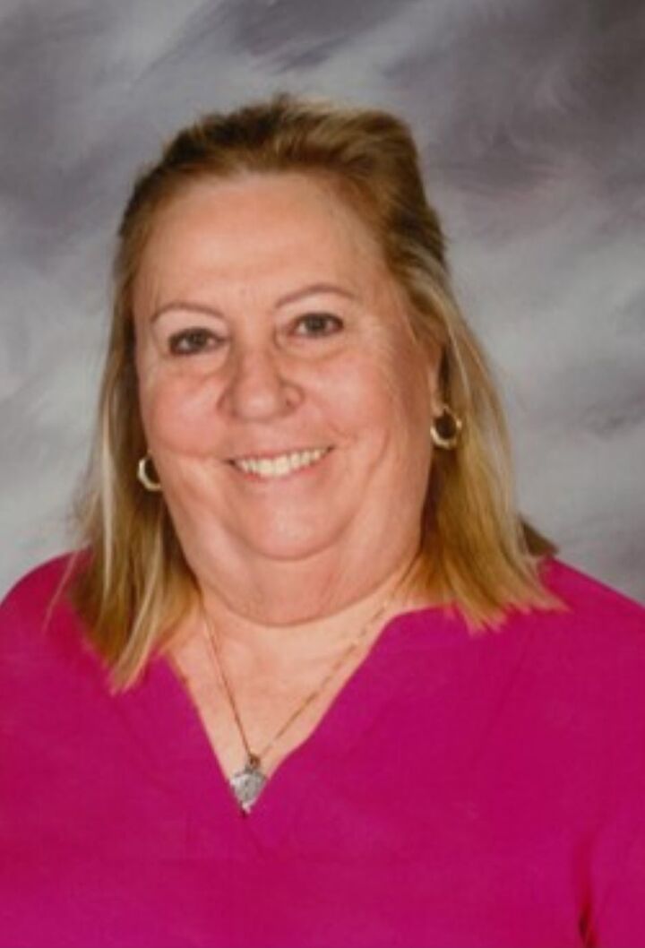 Herminia Linares, Real Estate Salesperson in Miami, World Connection