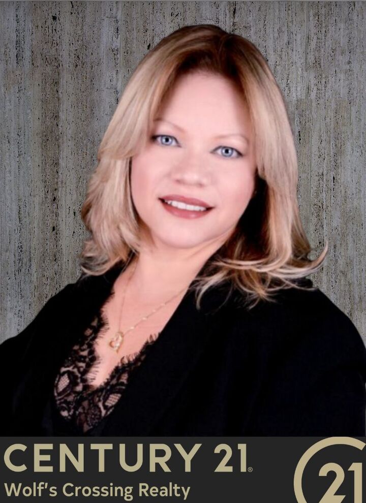 Wanda Del Valle, Associate Real Estate Broker in Saint Cloud, Wolf's Crossing Realty