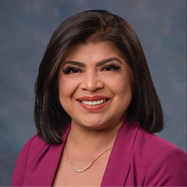 Karina Robles, Real Estate Salesperson in Spencer, North East
