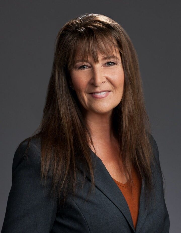 Julia Grett, Real Estate Salesperson in Treasure Island, North East