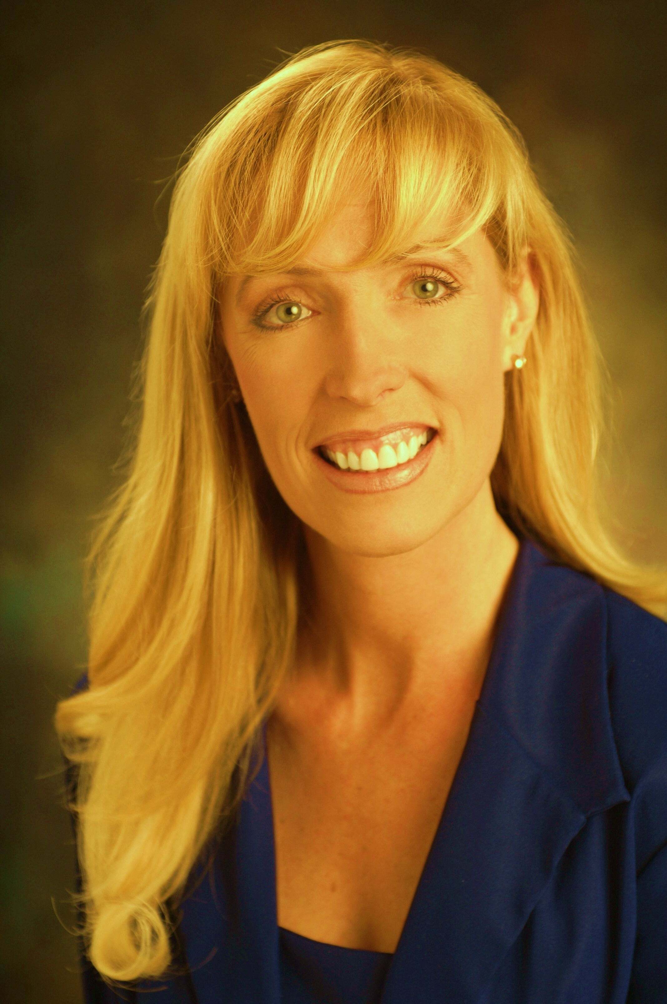 Amber Raulston, Real Estate Salesperson in San Clemente, Affiliated