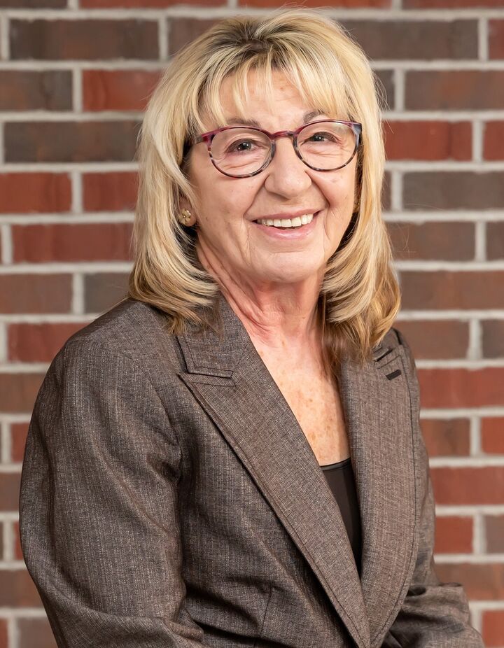 Maryanne Szewczyk, Real Estate Salesperson in Erie, Select, REALTORS