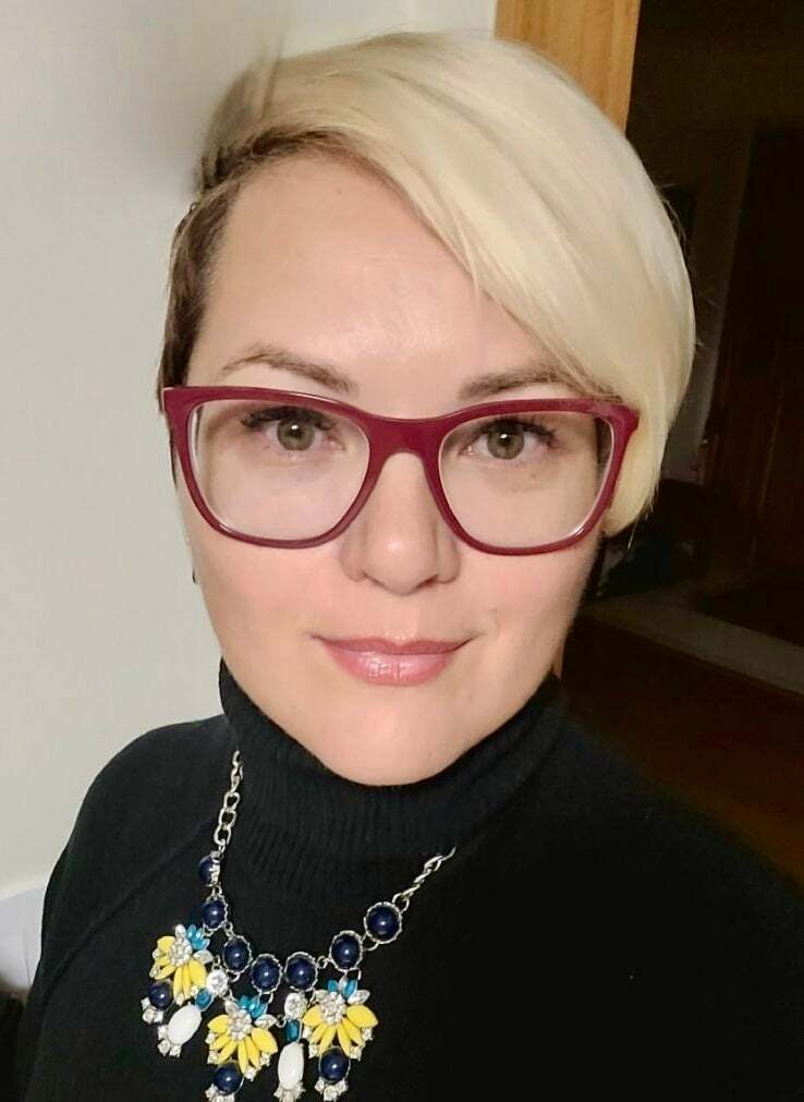 Lesya Sulla,  in Livonia, Professionals