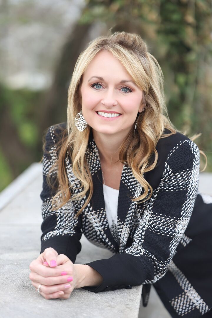 Amy Whipple, Real Estate Salesperson in Mentor, Schmidt Family of Companies