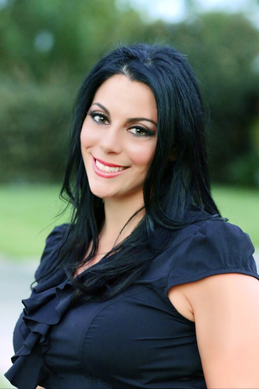 Jacquelyn Rosenberg, in Woodland Hills, Pinnacle Estate Properties