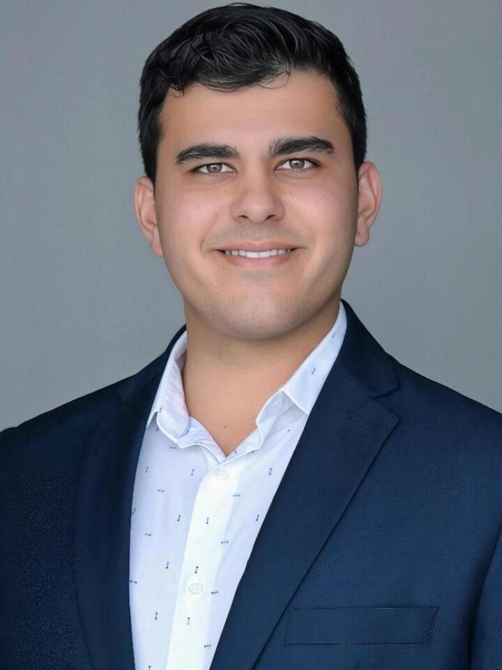 Santiago Oviedo, Real Estate Salesperson in Lake Worth, Premium Realty