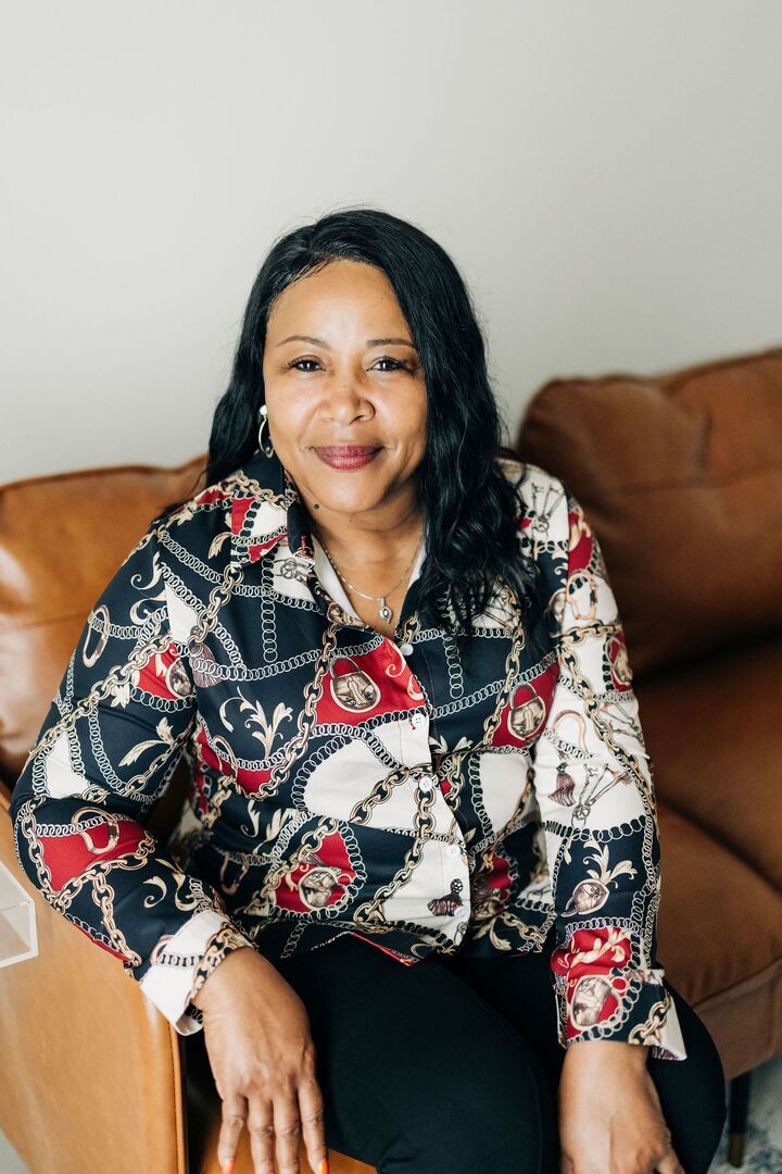 Tina Williams, Real Estate Salesperson in Alexandria, Rhodes Realty