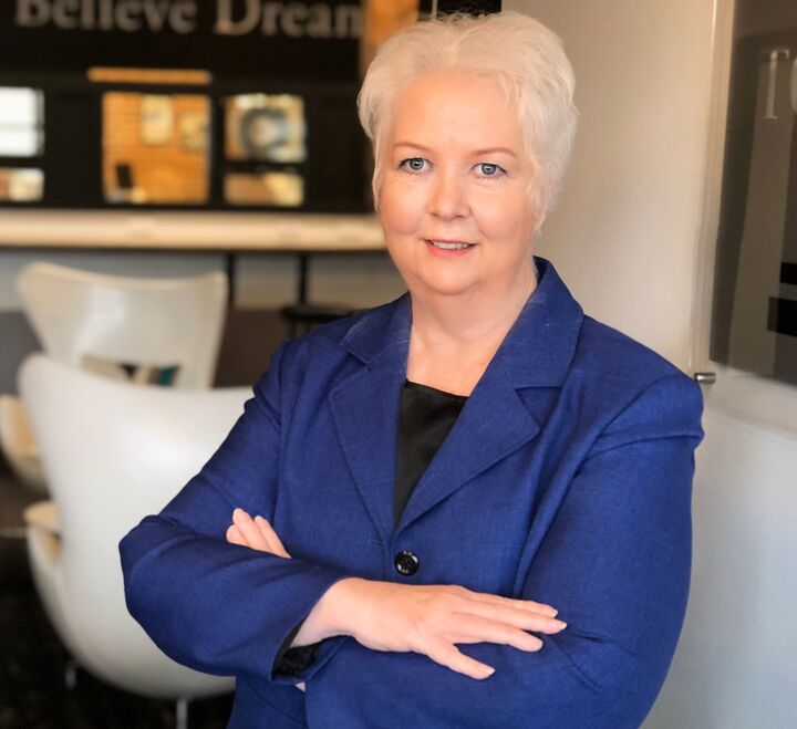 Mary Sanders, Real Estate Salesperson in Chattanooga, Pryor Realty, Inc.