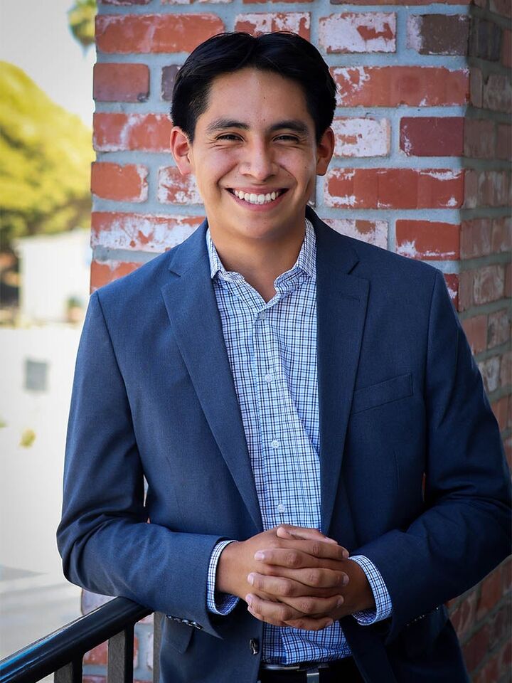 Chris Chavez, Real Estate Salesperson in Carlsbad, Affiliated