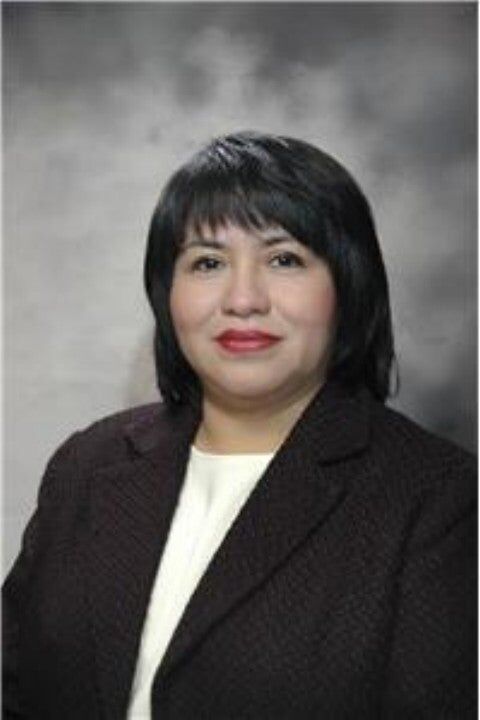 Flor Luis Washington, Real Estate Broker in Waukegan, Circle