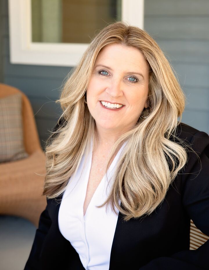 Deanna Foerman, Real Estate Broker/Real Estate Salesperson in Fleming Island, Vanguard Realty