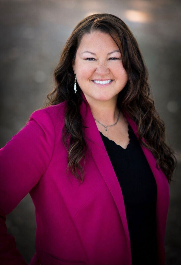Heather Dobbins, Real Estate Broker in Cary, Paracle