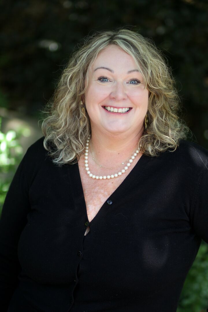 Georgia Rae Howard, Real Estate Broker in Cary, Paracle