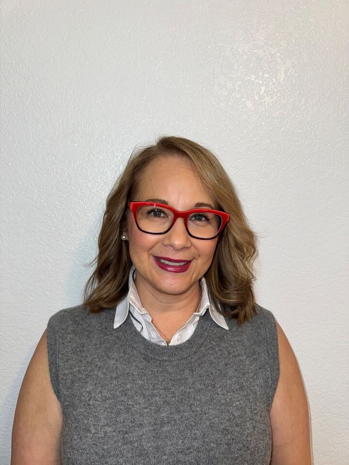 Andrea Flores, Real Estate Salesperson in Midlothian, Judge Fite Company