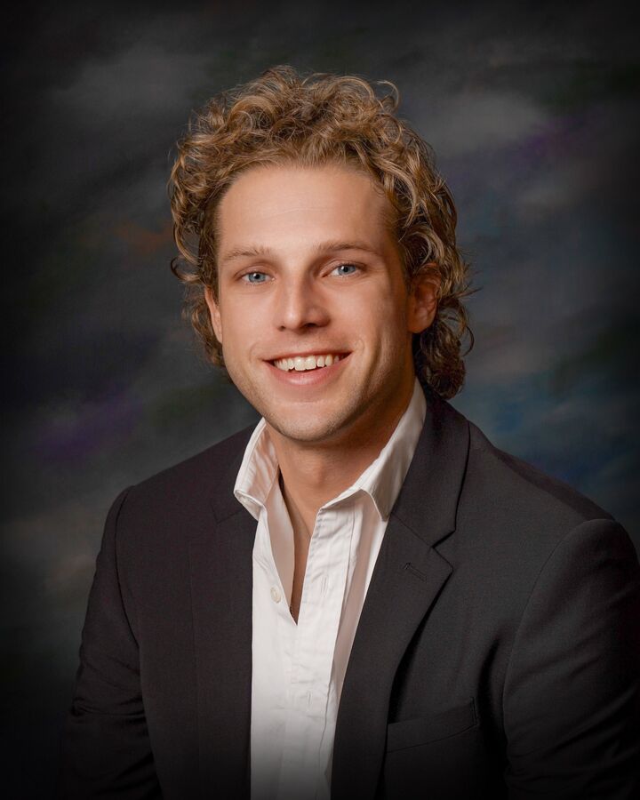 Zachary Florida, Real Estate Salesperson in Flushing, Signature Realty