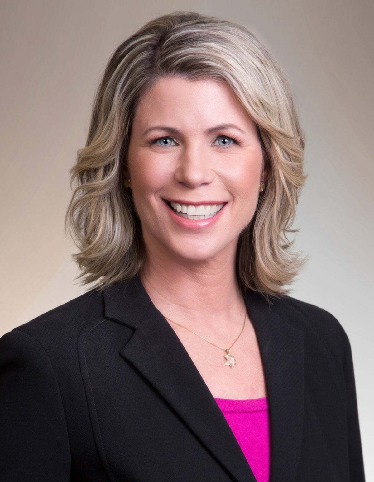 Stacy Paris, REALTOR® in Kailua, Advantage Realty