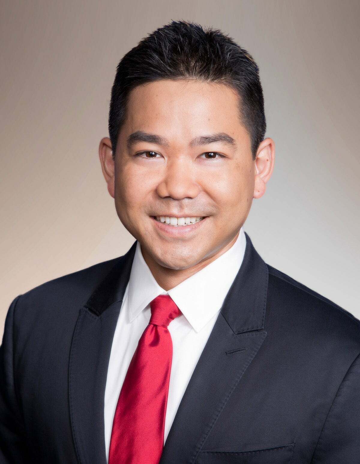 Brett K Aka, REALTOR® in Honolulu, Advantage Realty