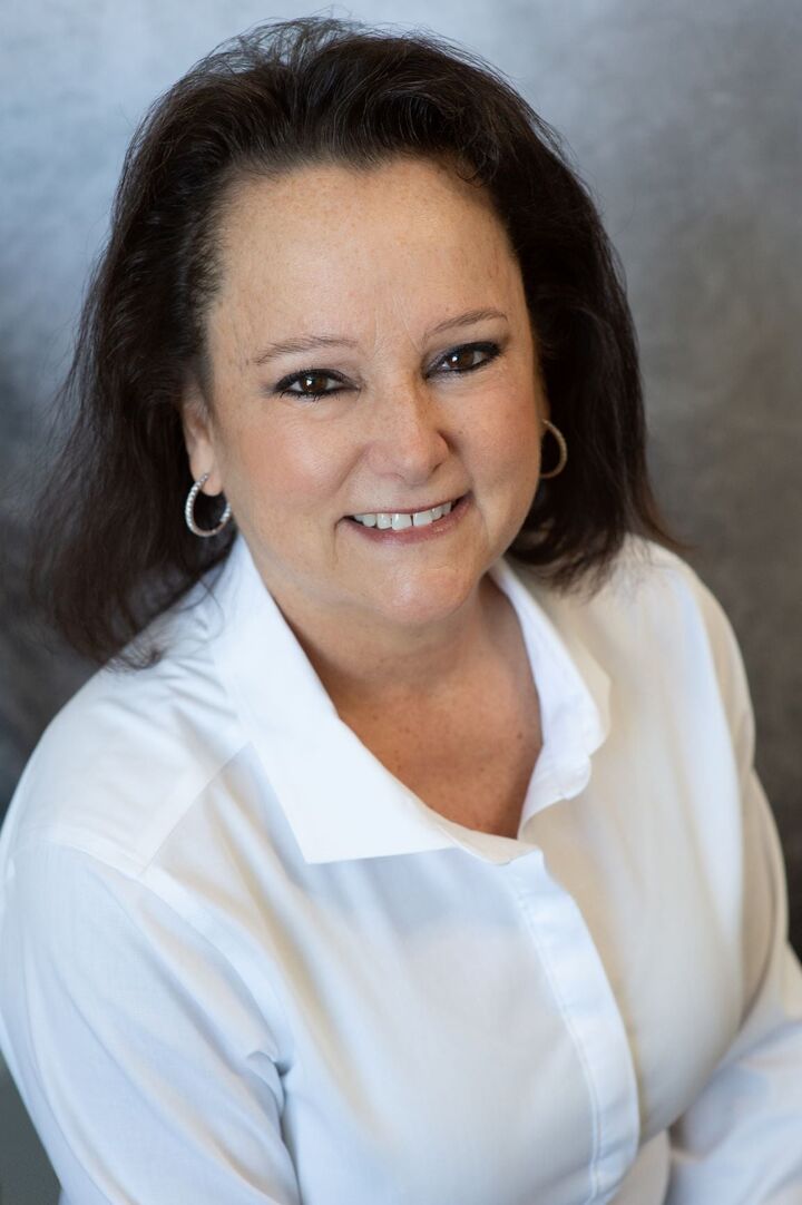 Julie Evans, Real Estate Salesperson in Warner Robins, Free Realty