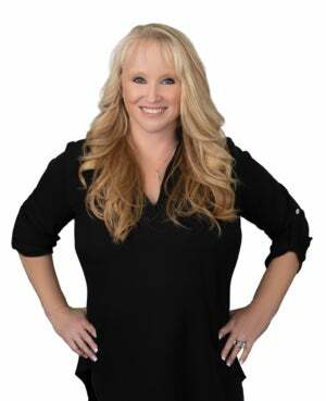 Toni Skane, Real Estate Salesperson in Canyon Lake, Associated Brokers Realty