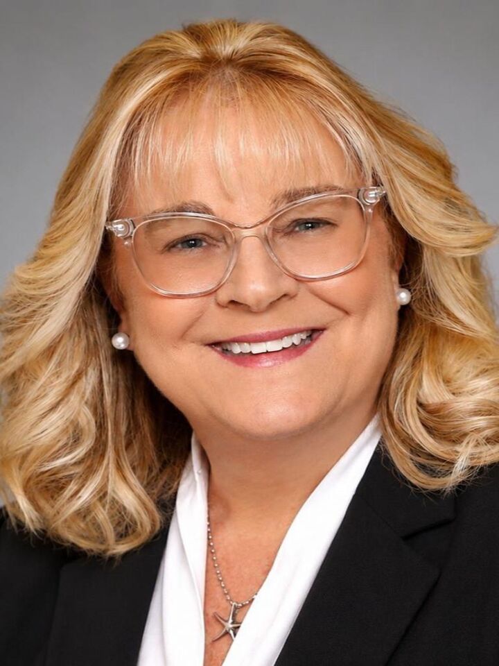 Wanda Johnson, Real Estate Salesperson in Lake Worth, Premium Realty