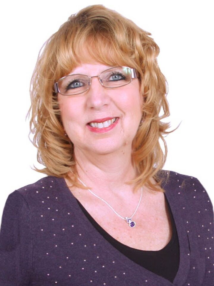 Theresa Rowe, Real Estate Salesperson in Three Rivers, Affiliated