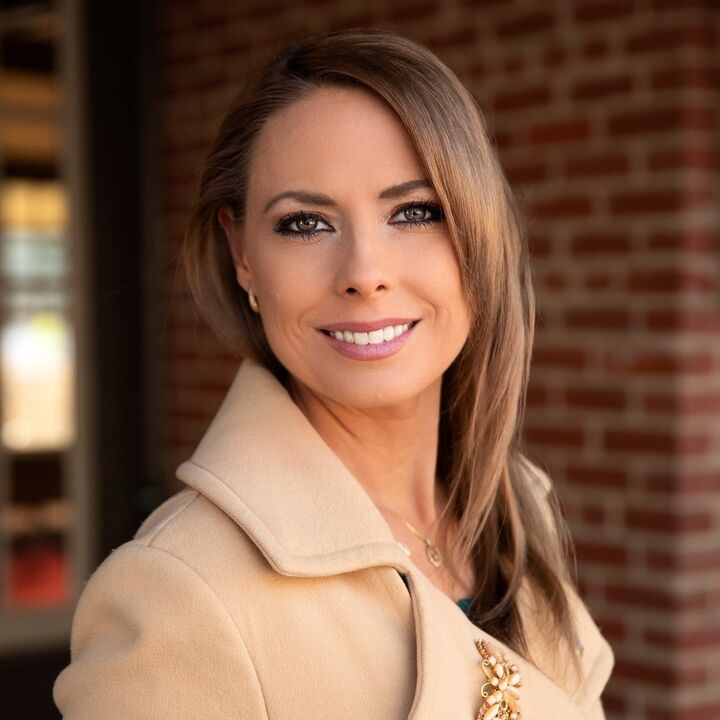 Ammie Kessem,  in Chicago, Circle