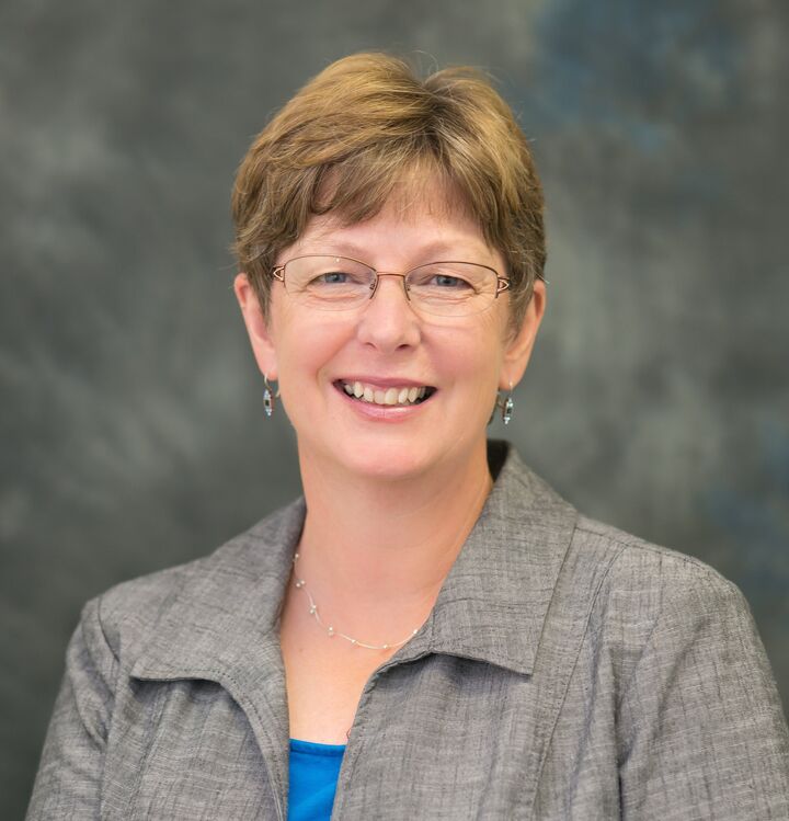Colleen Kemp,  in Lapeer, Professionals