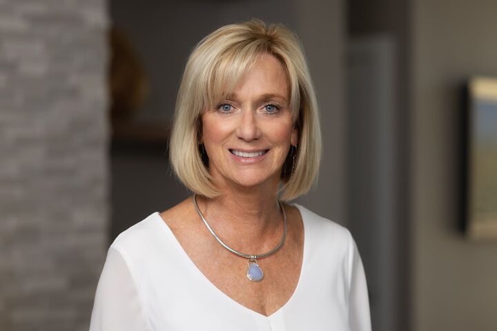 Kay Denardo, Associate Real Estate Broker in Saginaw, Signature Realty