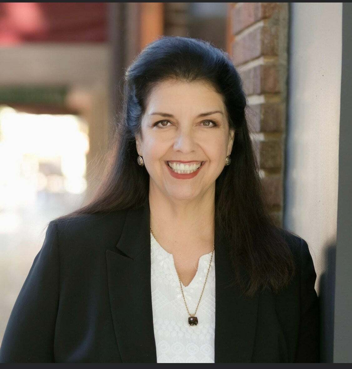 Jennifer Feres, Real Estate Salesperson in Menifee, Associated Brokers Realty