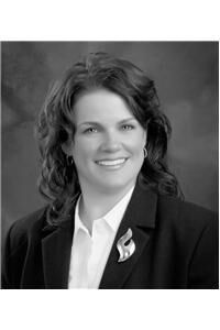 Jennifer Dunn, Real Estate Broker/Real Estate Salesperson in Hillsboro, Reid Baugher Realty