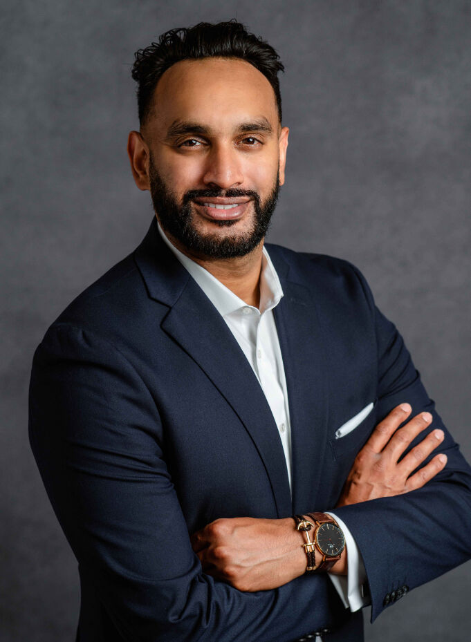 Jeremy Abraham,  in Sacramento, Windermere