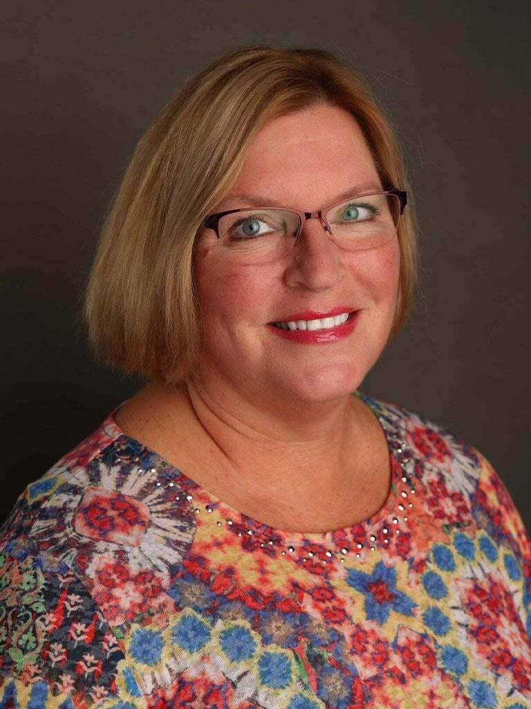 Debbie Floor, Real Estate Salesperson in Saint Joseph, Affiliated