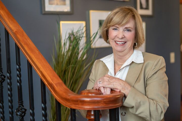 Anna Ventura,  in Hurricane, Central