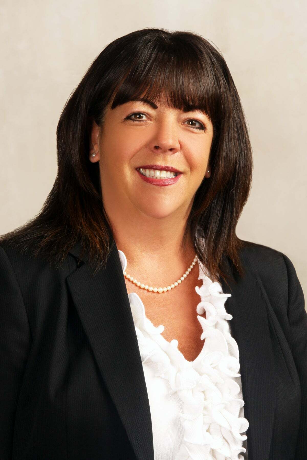 Lori Perron, Sales Associate in Narragansett, Mott & Chace Sotheby's International Realty