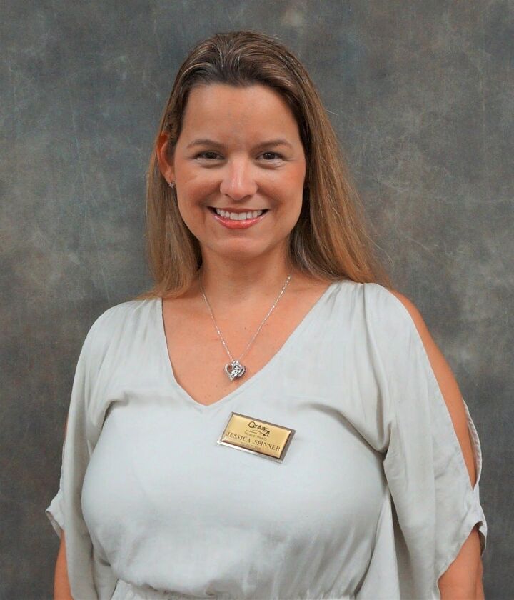 Jessica Spinner, Real Estate Salesperson in Coral Springs, Tenace Realty