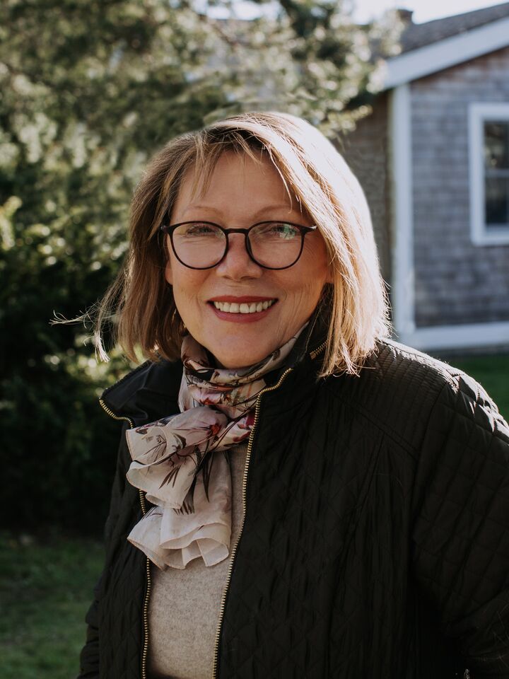 Elena Wilcox, Real Estate Salesperson in Newport, Gustave White