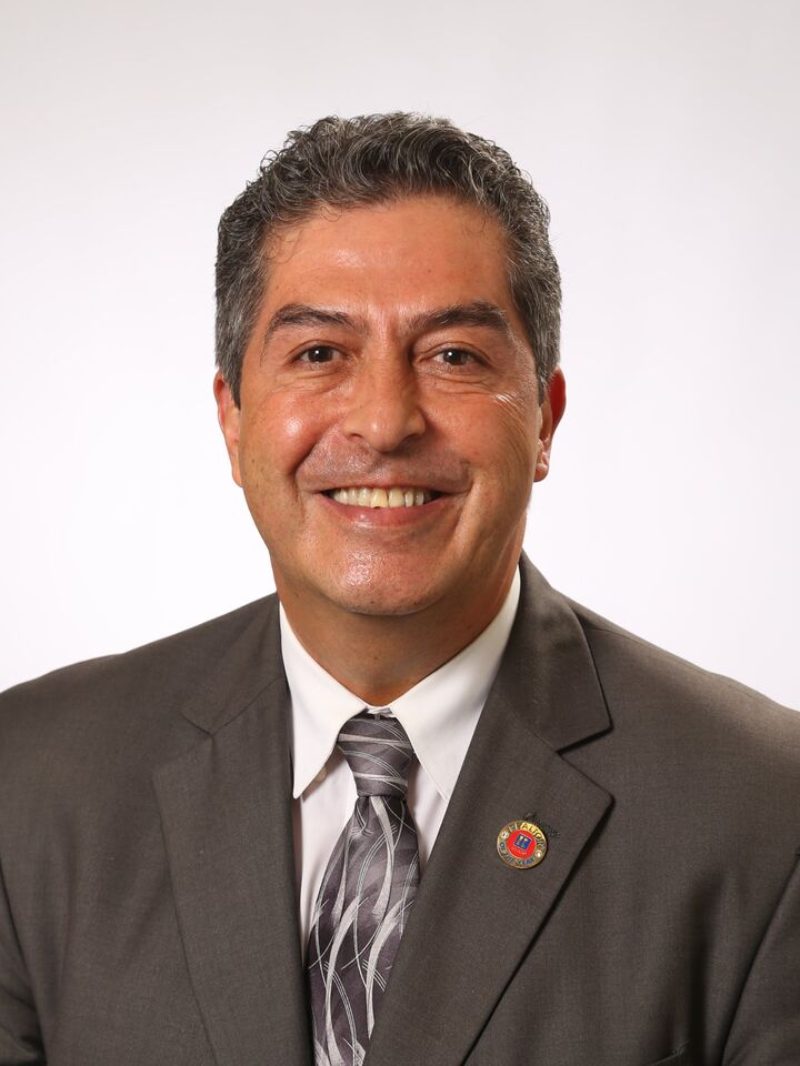 Armen Avedian,  in Glendale, Hallmark Realty