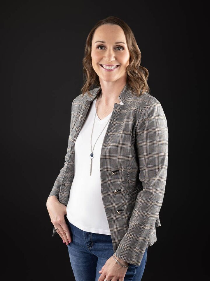 Michelle Hart, Real Estate Salesperson in Palm Desert, Affiliated